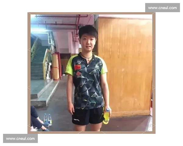 巅峰对决回顾：运动员在关键赛事中的精彩表现与突破